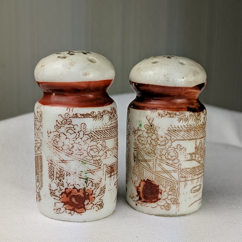 Vintage Porcelain Geisha Girls Japanese Shakers - Picture 4 of 6